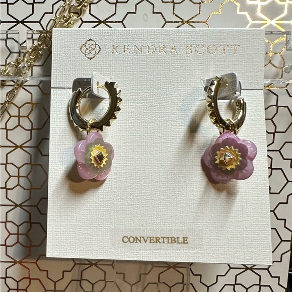 NWT Kendra Scott Delilah Huggie Earrings in gold and pink mix - Picture 1 of 3